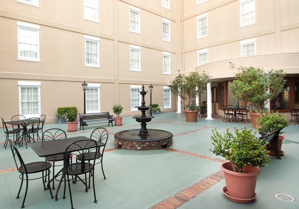 Hotel Emeline Чарлстън Екстериор снимка