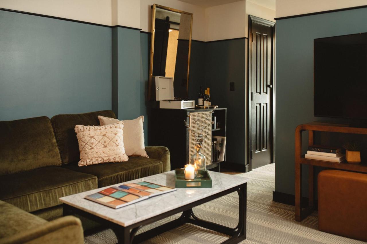Hotel Emeline Чарлстън Екстериор снимка