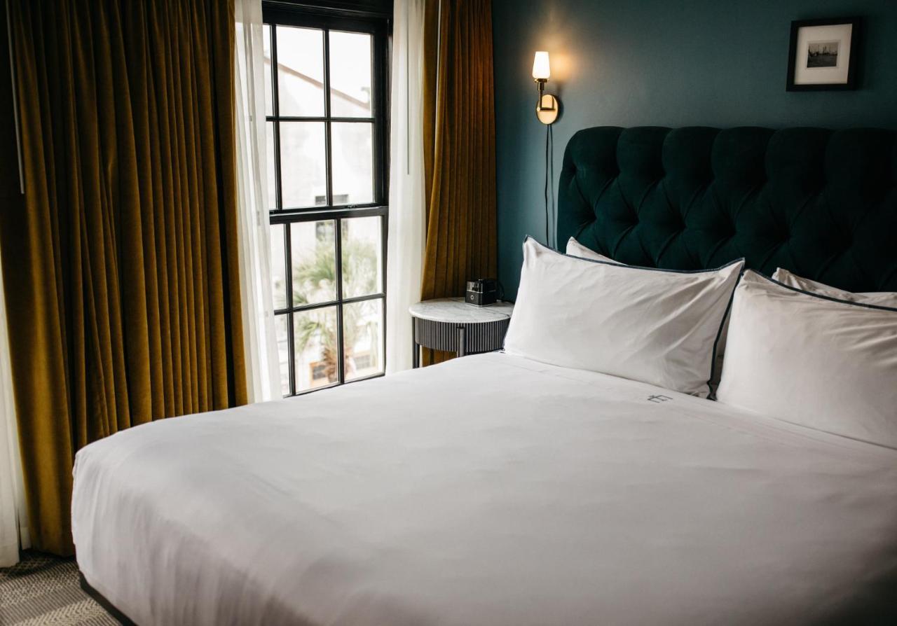 Hotel Emeline Чарлстън Екстериор снимка