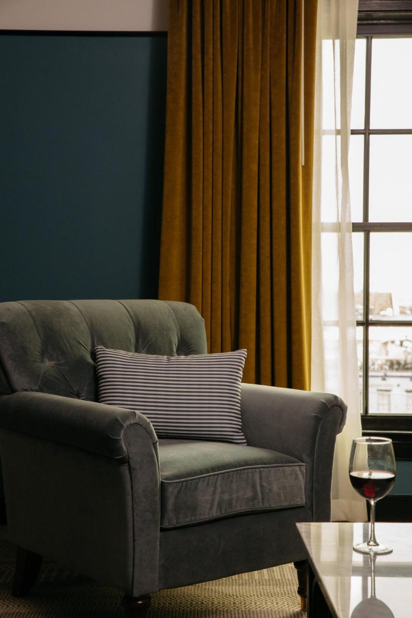 Hotel Emeline Чарлстън Екстериор снимка